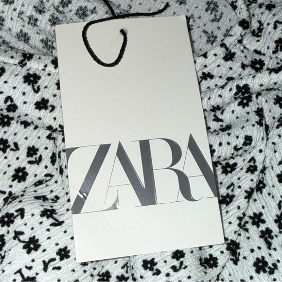 NWT ZARA Junior Black White Floral Ribbed Dress Long Sleeve Fit & Flare Size 9 - Picture 7 of 10